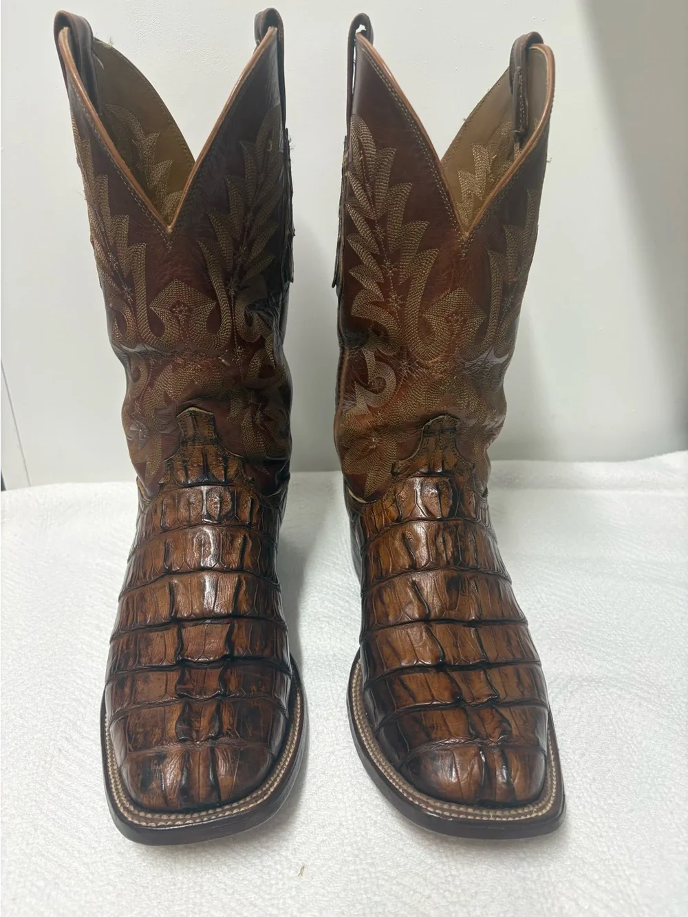 Lucchese gorgeous handcrafted